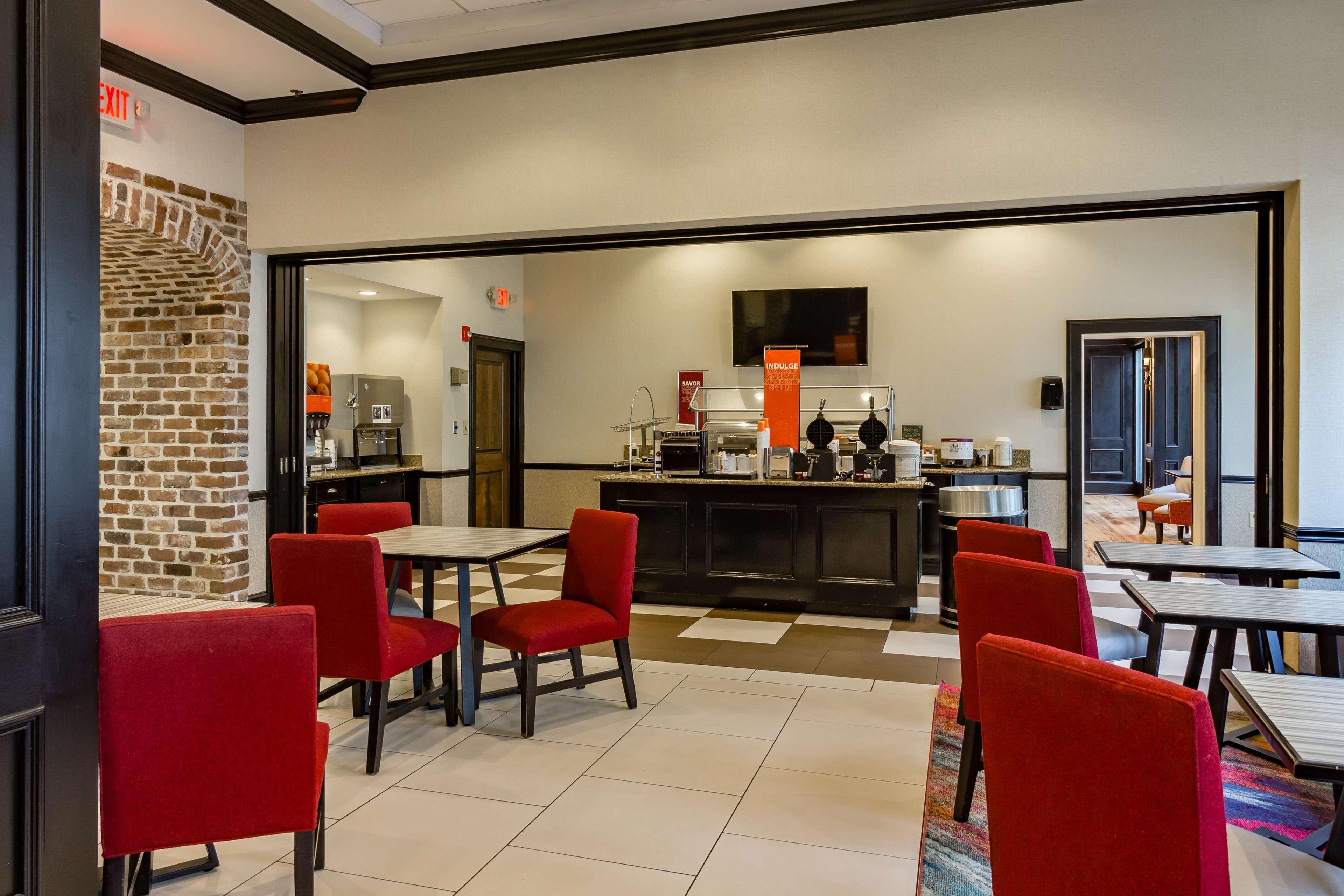 Hampton Inn Savannah Historic District Exterior foto